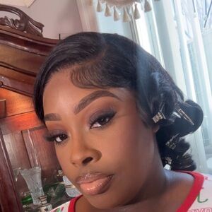 Meet your Posher, Makayla